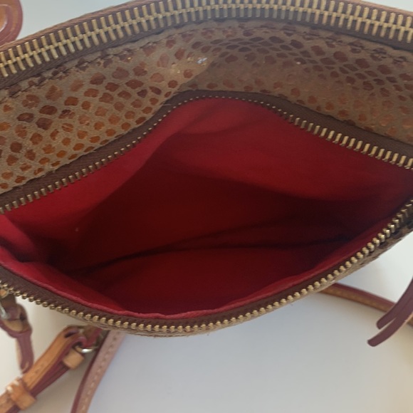 Vintage Dooney & Bourke lizard embossed leather 3-zip crossbody bag 8” 23in drop - Picture 12 of 16